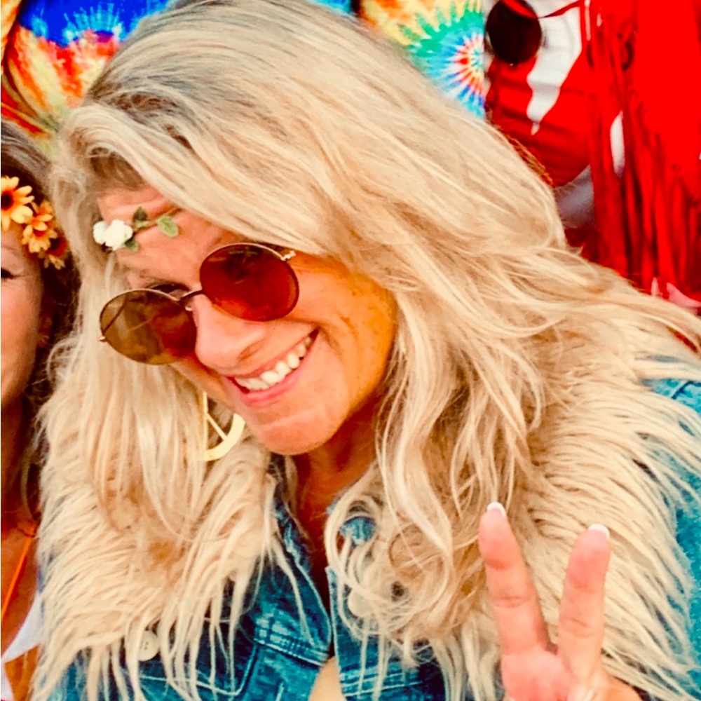 Meet your Posher, Charlotte